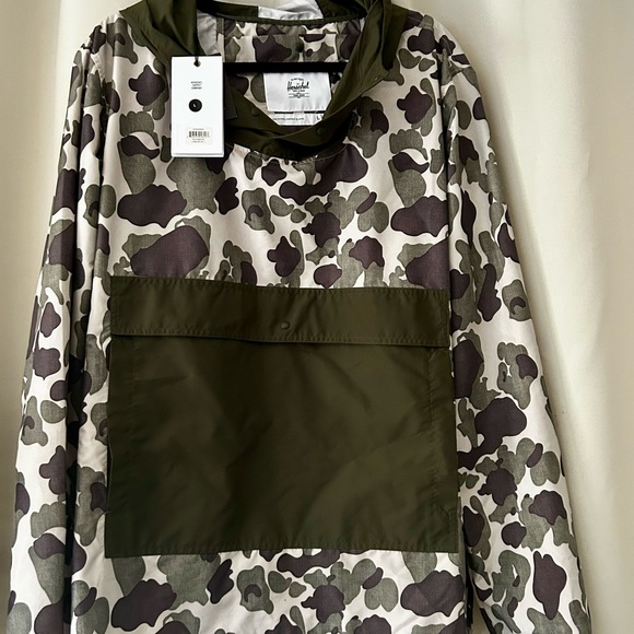 Herschel Supply Co.
Camouflage Color-Block Anorak Jacket: size large NWT - Picture 1 of 6